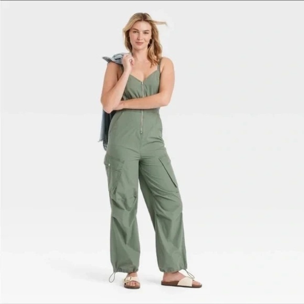 Universal Thread Maxi Cargo Jumpsuit Pockets/Zipper MEDIUM Olive Green